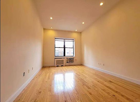 2nd image of 506 E 88th St #5X