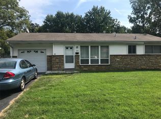 170 Capri Dr, Florissant, MO 63033