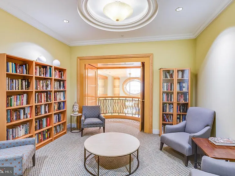631 D St NW #637 — Photo 40