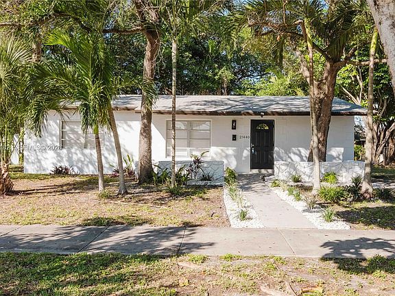 2nd image of 21440 N Miami Ave