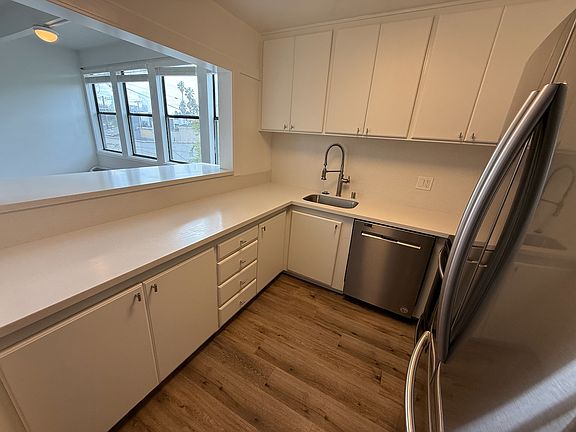 2nd image of 606 Parkman Ave APT 8