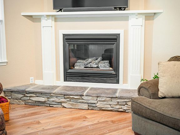 5th image of 50 Laurel Ln