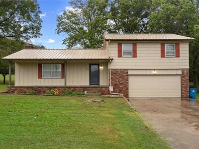 105 Fawnwood Dr, Coffeyville, KS, 67337