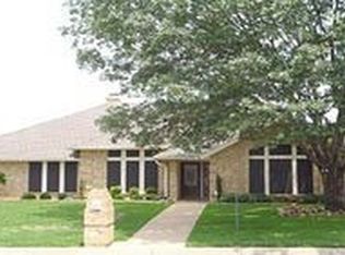 4611 Lake Park Dr, Arlington, TX 76016