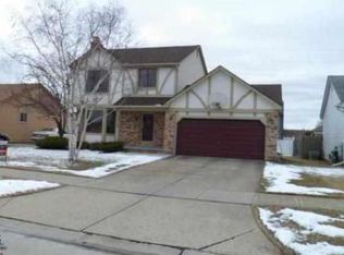 25748 Mary St, Chesterfield, MI 48051