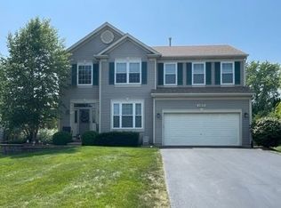 2619 Providence Ln, Lindenhurst, IL 60046