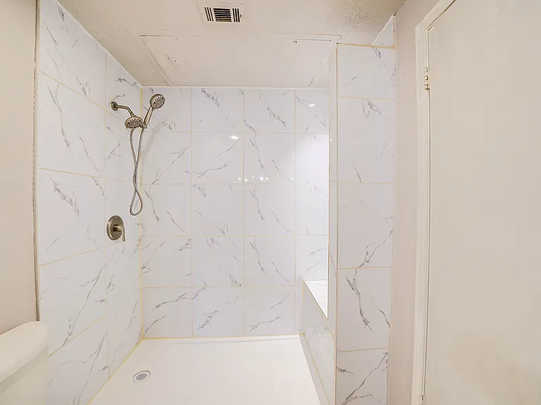 3550 Country Square Dr #409 — Photo 15
