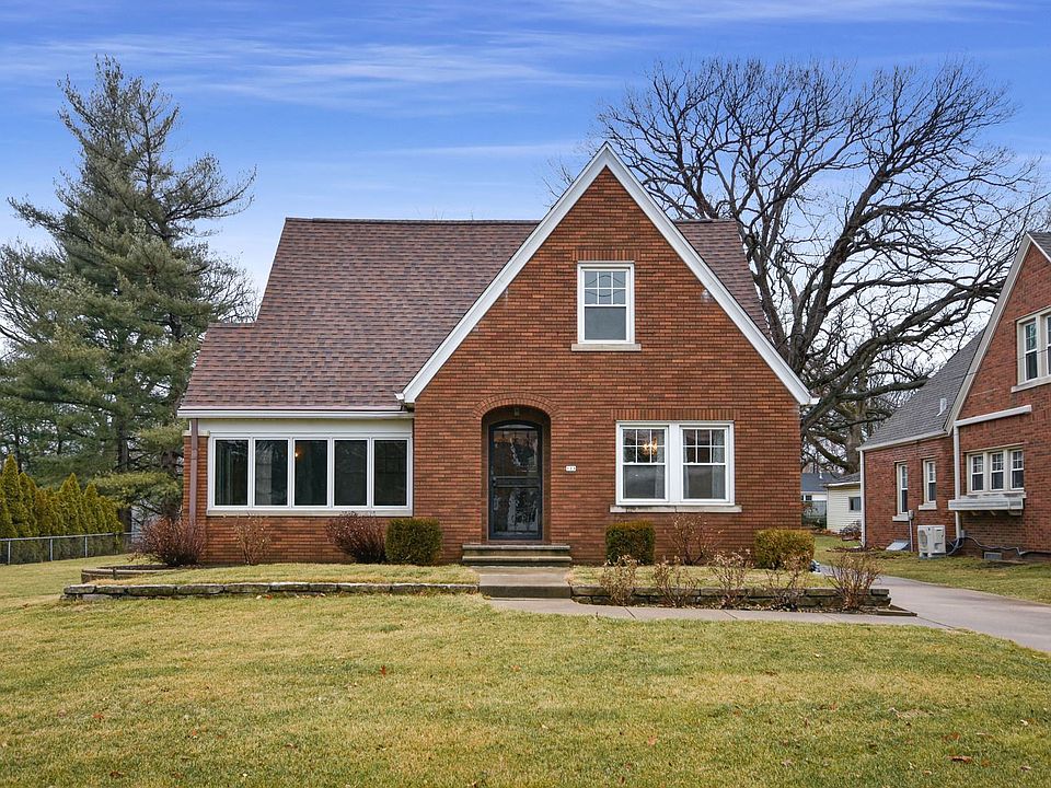 1st image of 123 E Embert Pl
