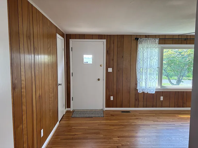 21001 Westerly Rd — Photo 15