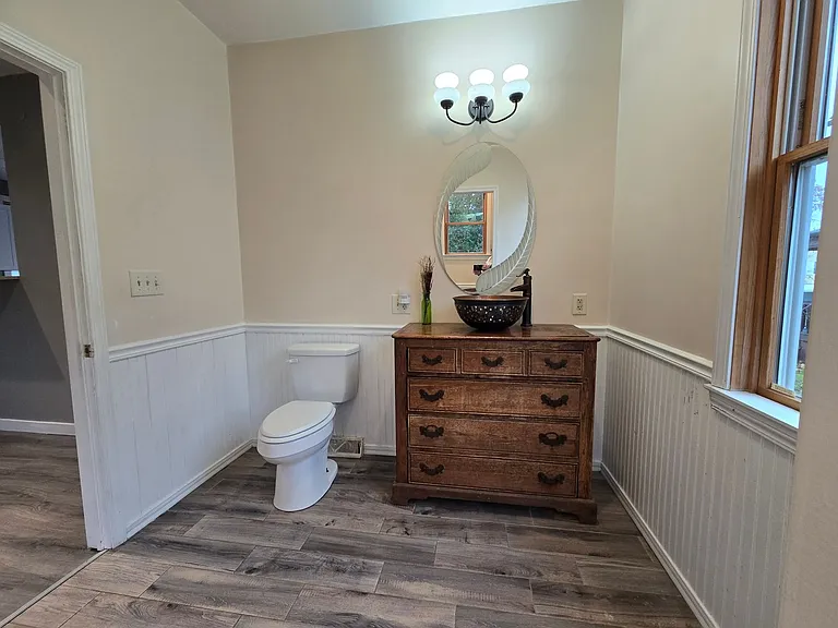 1723 Rebecca St — Photo 11