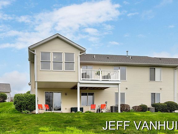 4th image of 10964 Cranberry Ct