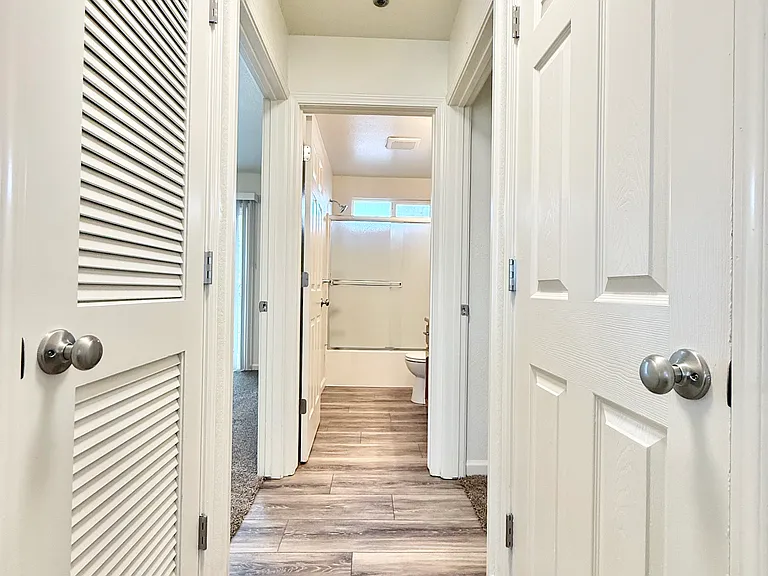 434 E Alameda St #203 — Photo 5