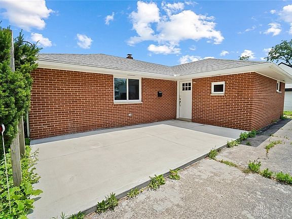 2nd image of 136 Swallow Dr