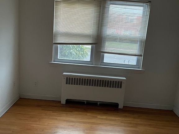 2nd image of 183 Seaton Rd APT 2