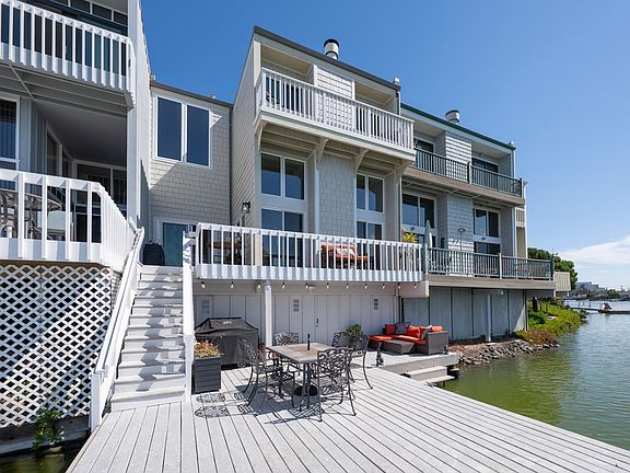 4th image of 543 Starboard Dr