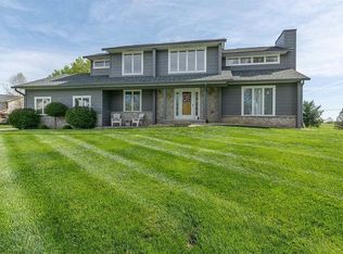 8821 S Hollyhock Ln, Bloomington, IN 47401