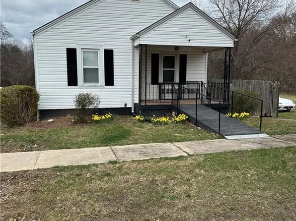 1545 Barnes St, Reidsville, NC 27320