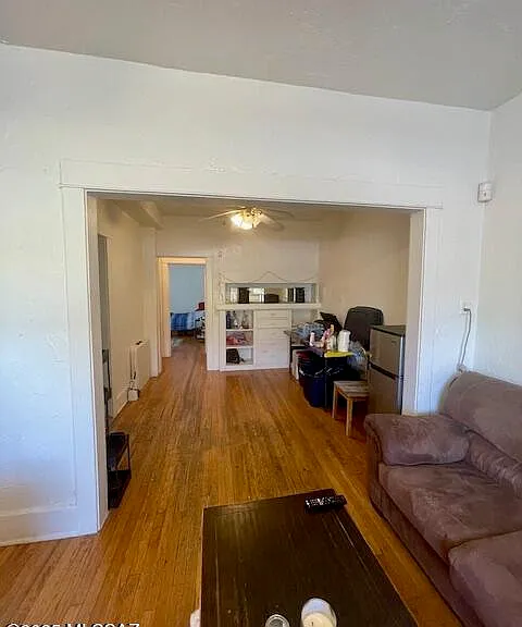 914 E 6th St — Photo 24