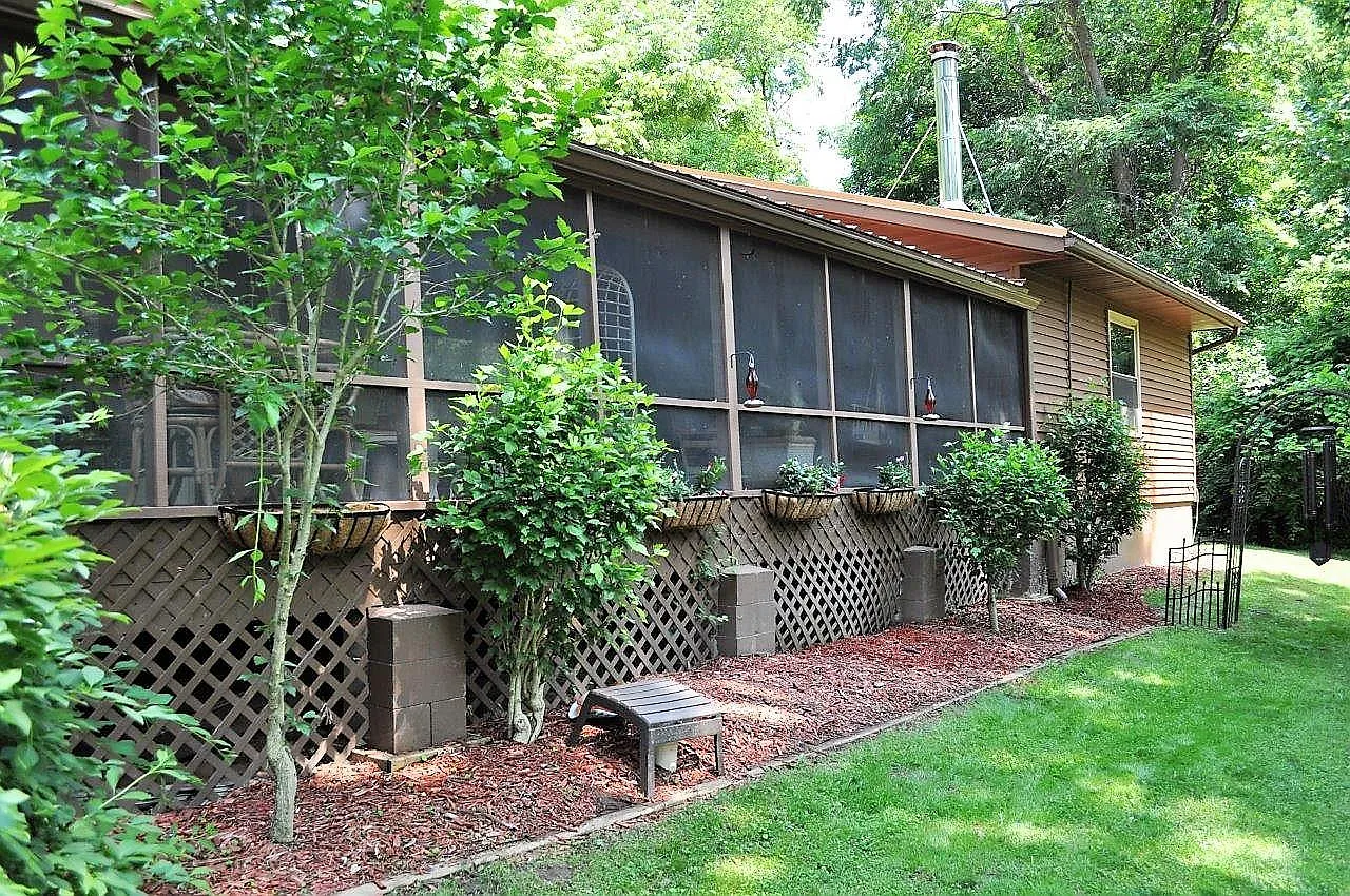 805 Yokuts Ln SE photo 1