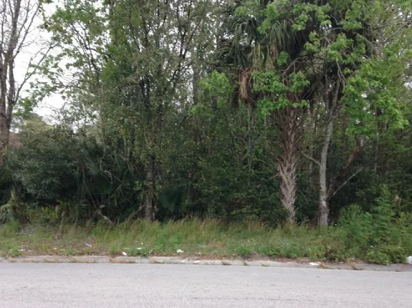 2429 Hartwell Ave, Sanford, FL 32771