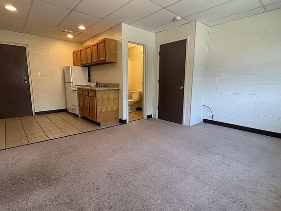 4th image of 535 S Lincoln St #16