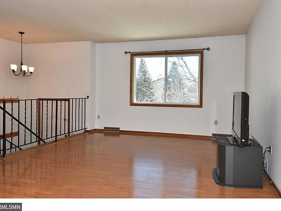 5th image of 14260 Dysprosium St NW