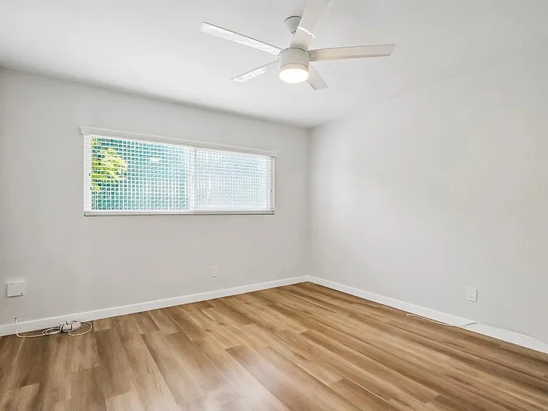21107 Amie Ave #25 — Photo 29