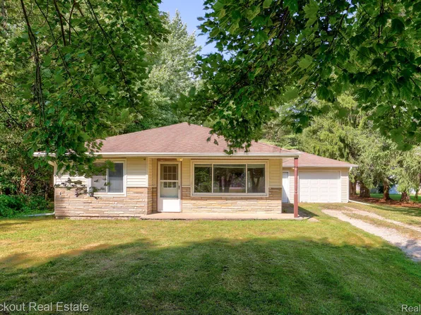 5360 S Graham Rd, Saint Charles, MI 48655