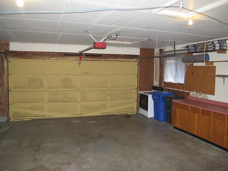 601 NW Ensign Dr — Photo 24
