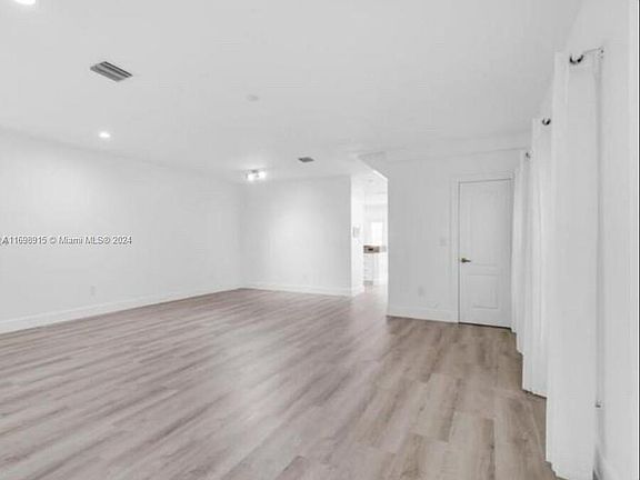 2nd image of 3047 Day Ave #1