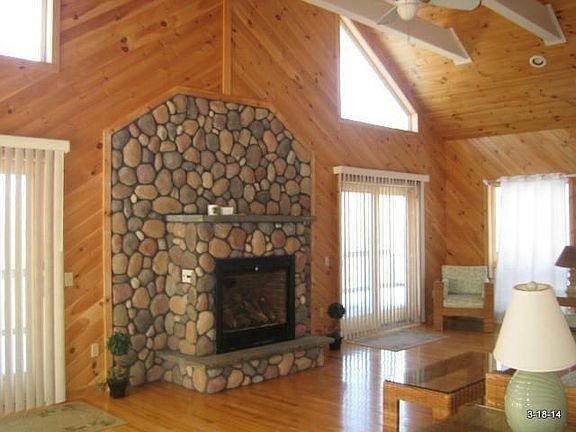 3rd image of 456 Heatherland Ln