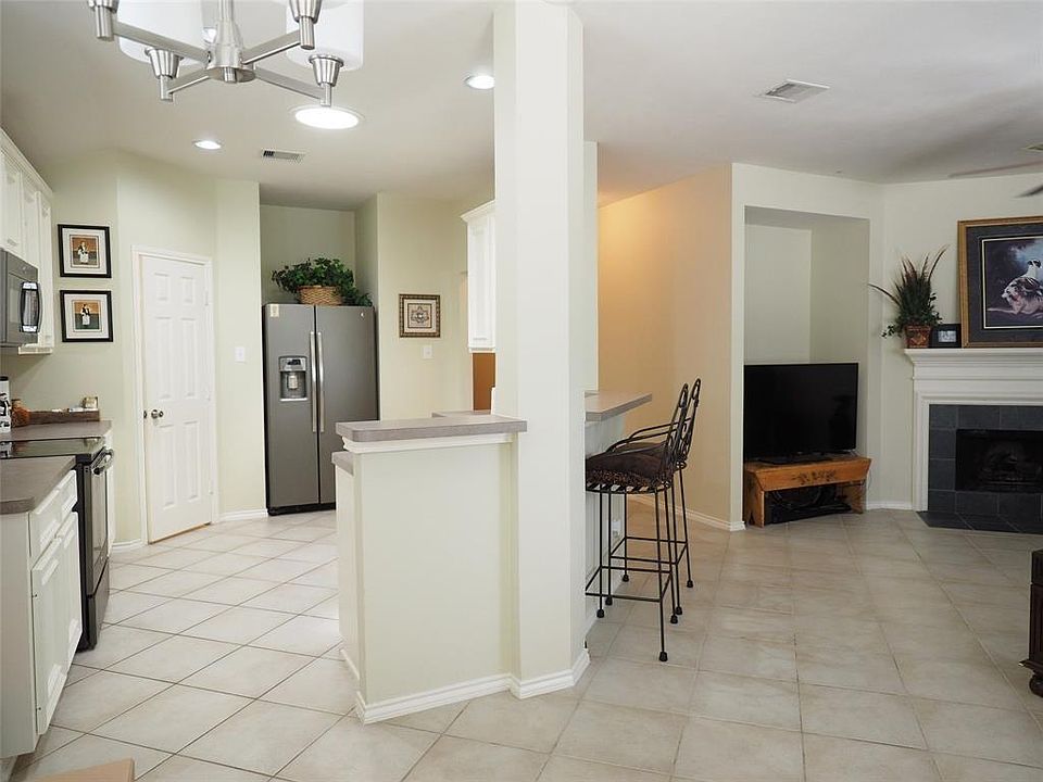 1st image of 3282 Park Falls Ln