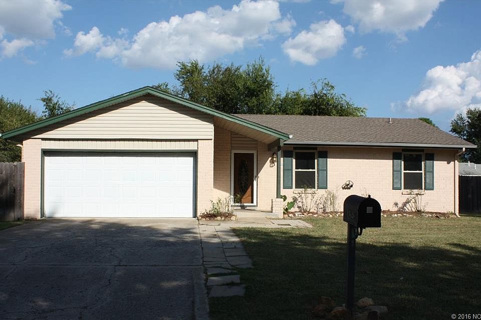 1st image of 13649 S Glen Pl