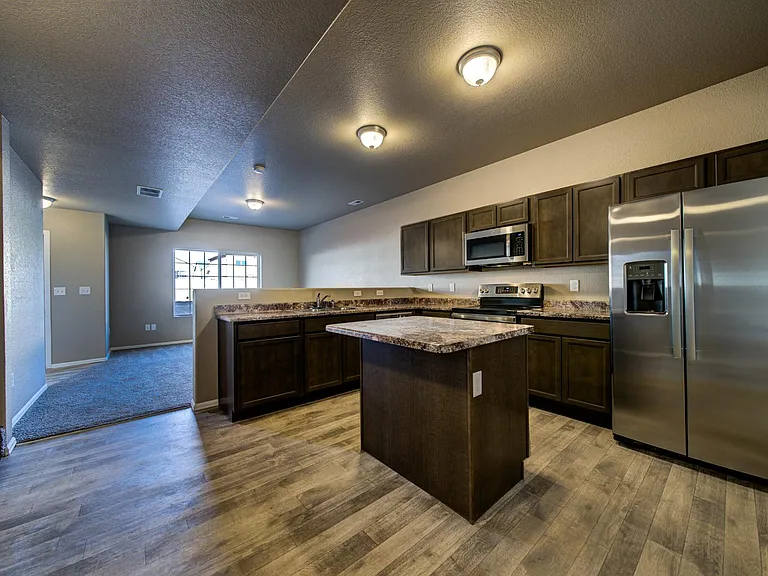 7685 Forest Meadows Ave — Photo 3