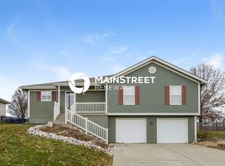 1923 Chestnut Dr, Pleasant Hill, MO 64080