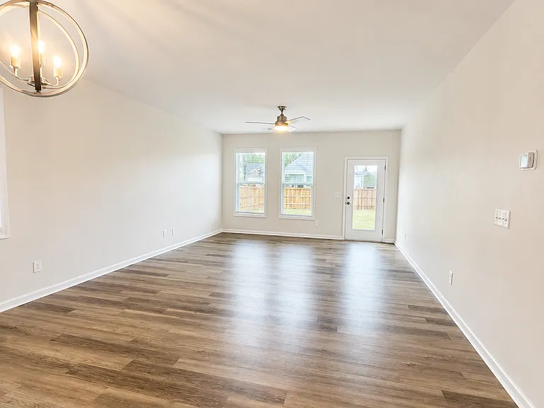 17 Harvest Glen Dr — Photo 2