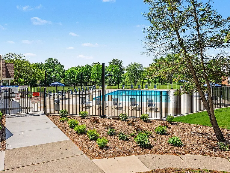 Brookside Apartments — Photo 36