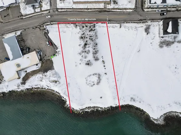 201 Commercial St, Cape Breton, NS B2A 1B4