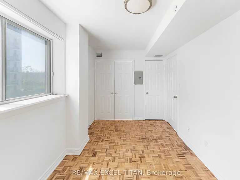 1407 Dupont St #309 — Photo 8