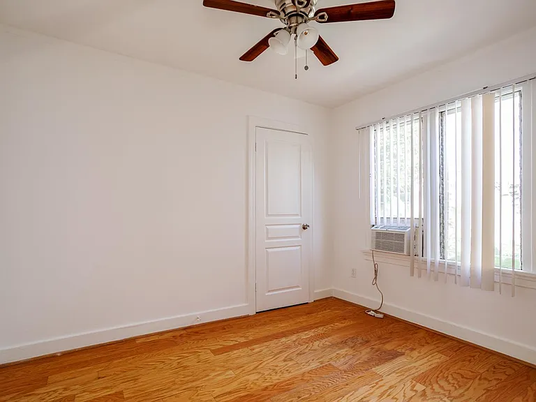 1410 Micheltorena St #1/4 — Photo 9