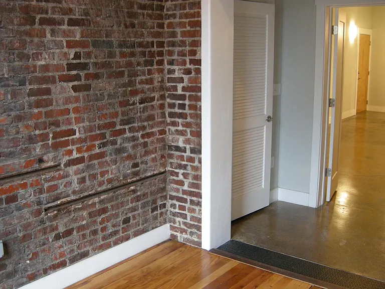 119 W Broad St #404 — Photo 10