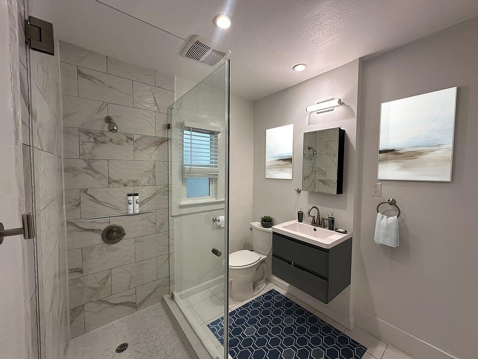 2nd image of 33 Clubhouse Ave APT 4