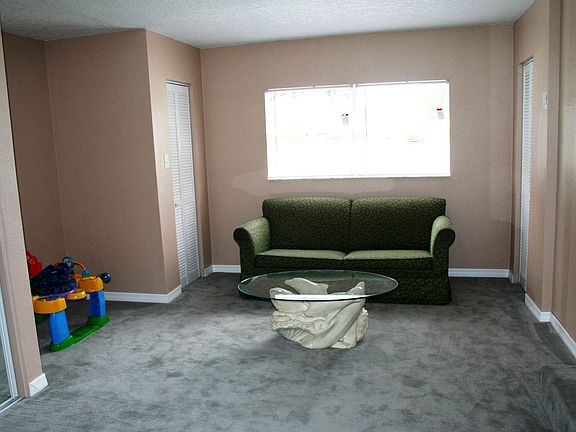 5th image of 2203 Marcia Dr