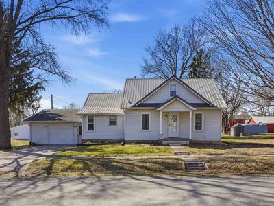 305 S Riggs St, Lone Tree, IA, 52755