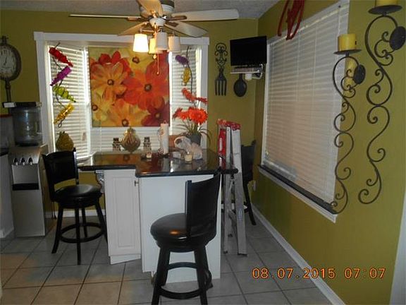 5th image of 8018 Sandy Cove Dr