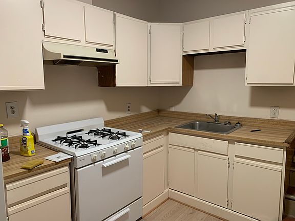 3rd image of 226 Brightman St APT 1