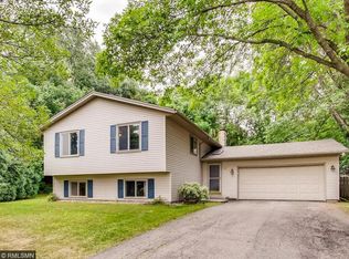 2211 Friendship Ln, Burnsville, MN 55337