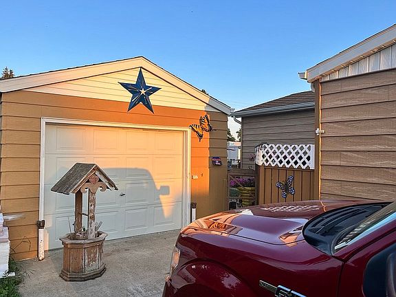 Entrance to backyard