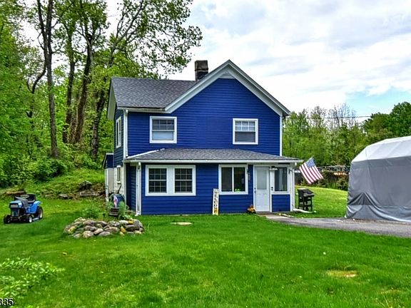 3rd image of 42 Kanouse Rd