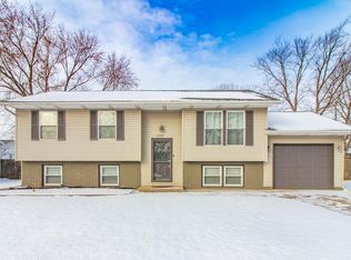 2707 S Saint Agnes Ct, Peoria, IL 61607